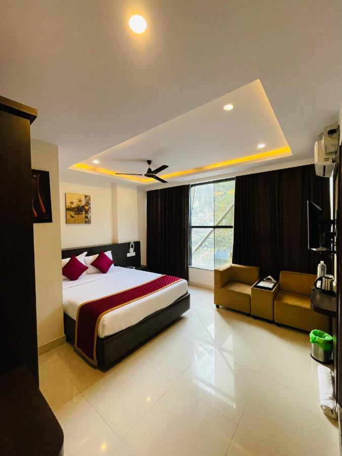 The Porch Inn Hotel/Service Apartments Bangalore Exterior foto