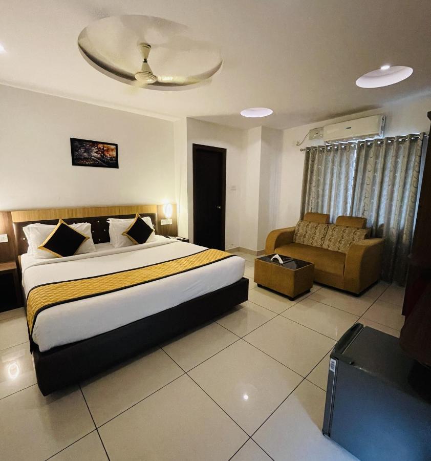 The Porch Inn Hotel/Service Apartments Bangalore Exterior foto