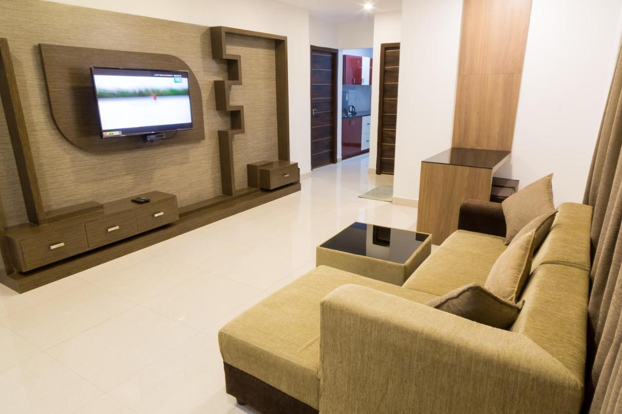 The Porch Inn Hotel/Service Apartments Bangalore Exterior foto